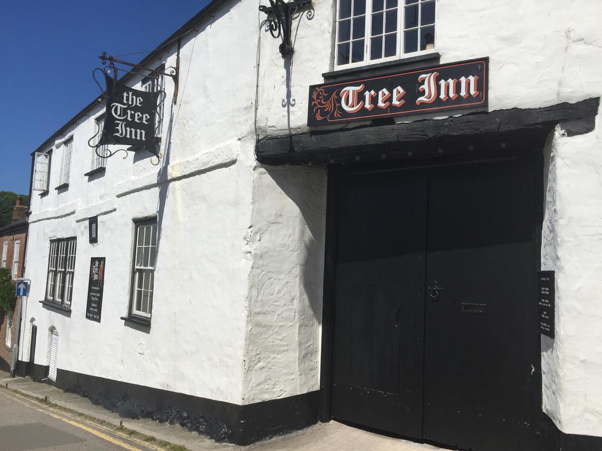 The Tree Inn Буде Экстерьер фото