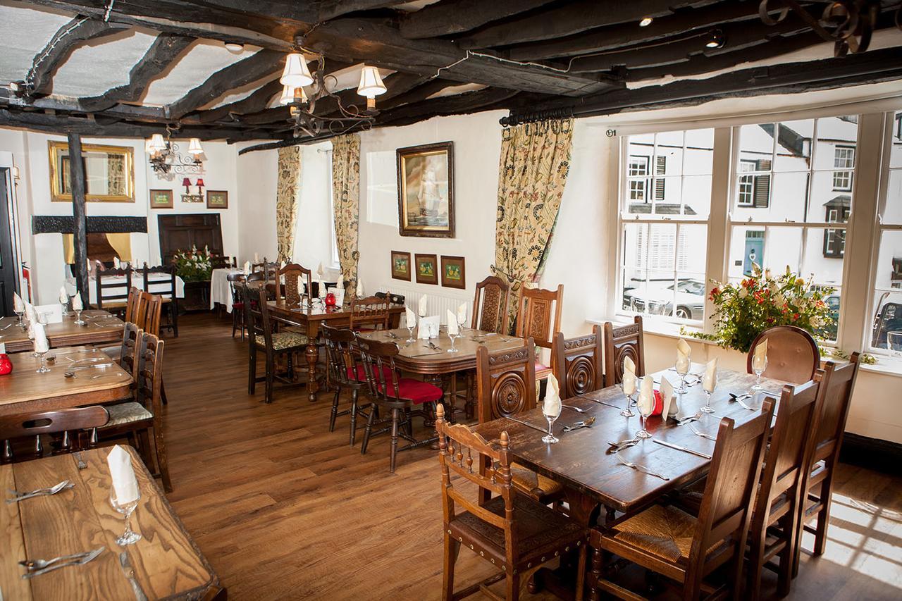 The Tree Inn Буде Экстерьер фото